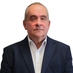 Simon Anderson Commercial Director